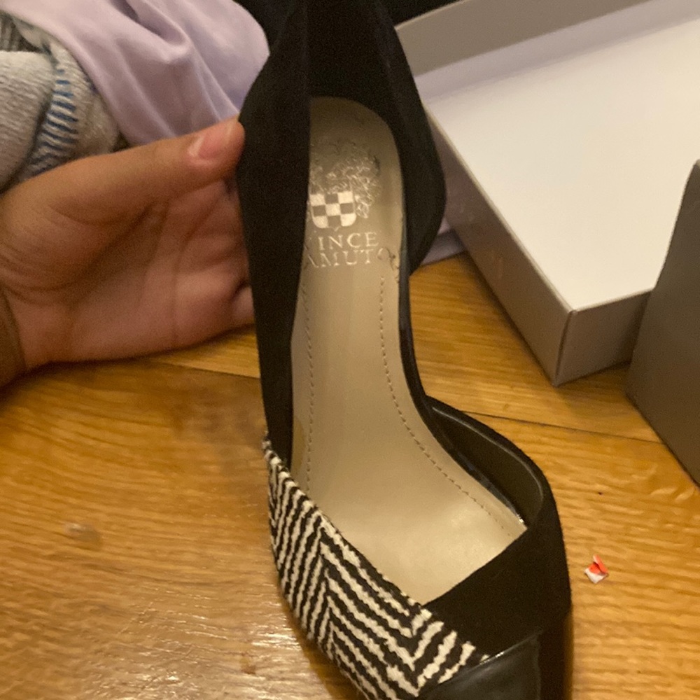 Vince Camuto great condition womens heels